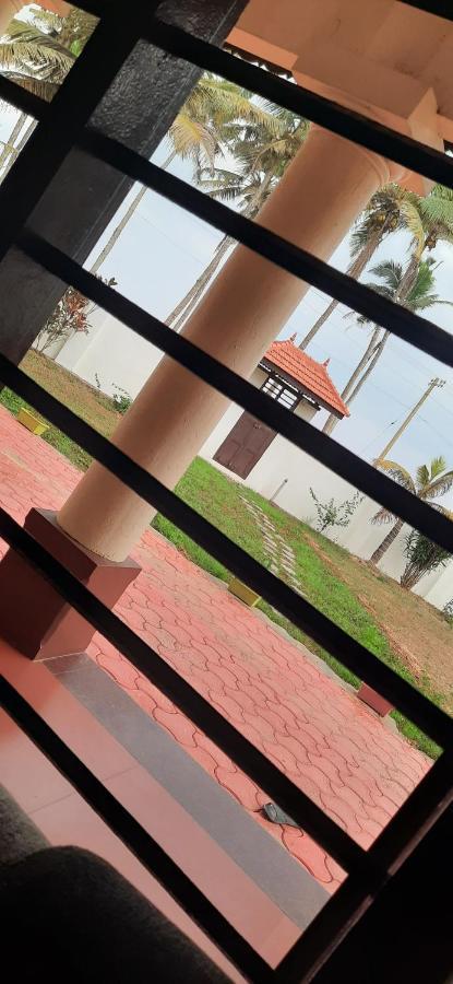 Poovar Sea View Rooms And Boating Family & Couple Only Экстерьер фото