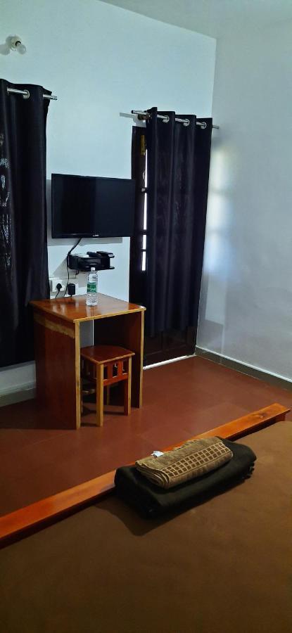 Poovar Sea View Rooms And Boating Family & Couple Only Экстерьер фото