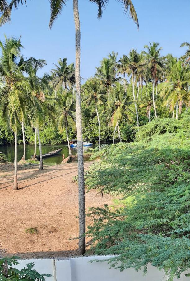 Poovar Sea View Rooms And Boating Family & Couple Only Экстерьер фото